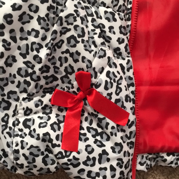 Puffer Vest - Picture 3 of 4